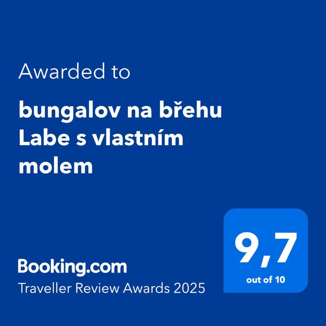 Bungalov Na Brehu Labe S Vlastnim Molem Пардубице Экстерьер фото